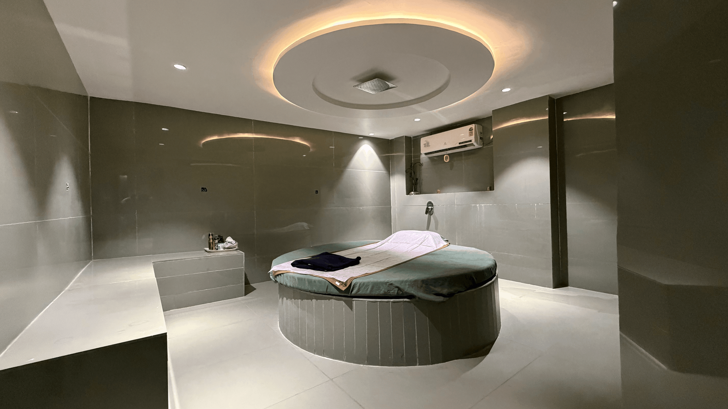 Blossom Spa interior
